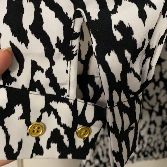 Black and white snow leopard long sleeve collared dress from The Limited - Picture 4 of 6